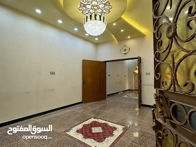 160 m2 4 Bedrooms Townhouse for Sale in Basra Muhandiseen