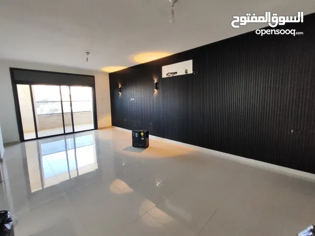 200 m2 3 Bedrooms Apartments for Rent in Ramallah and Al-Bireh Baten AlHawa