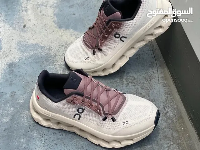 On Running Cloudtilt Cinder Sand ,size 36-45 ,Aed 299