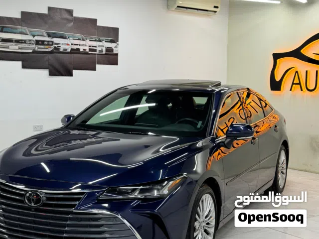 2020 تويوتا افالون Limited