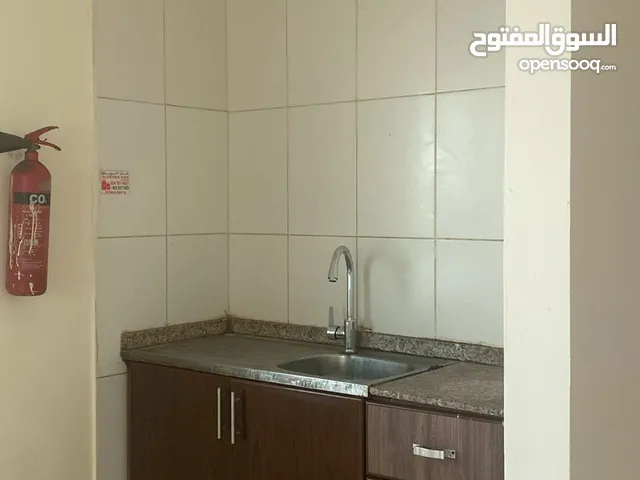 (هشام)ستوديو في الجرف3 الصناعيه امسحها واسعه بسعر ممتاز مع تسهيلات في الدفع تصل 6 دفعات جاهز لمعاينه
