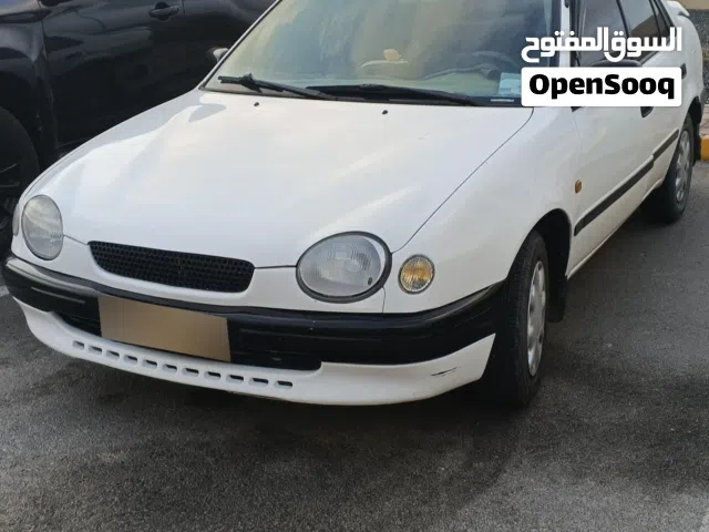1998 تويوتا كورولا LE
