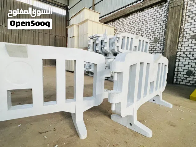 حواجز بلاستيك بجودة عالية... حل مثالي للسلامة وتنظيم الحركة.