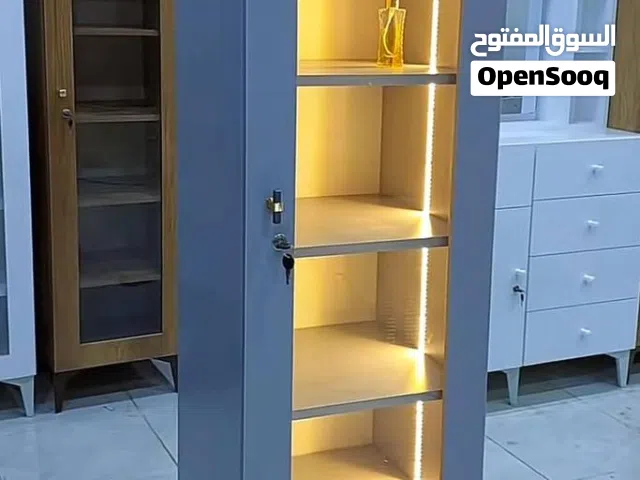 تم التكرار  القياسات الطول 200 سم العرض 50 سم العمق 40 سم  لوكر للعطور والاكسوارات والجنط يرهم الى م