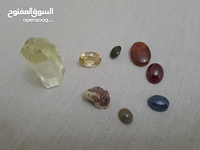 مجموعة من الاحجار الكريمة للبيع