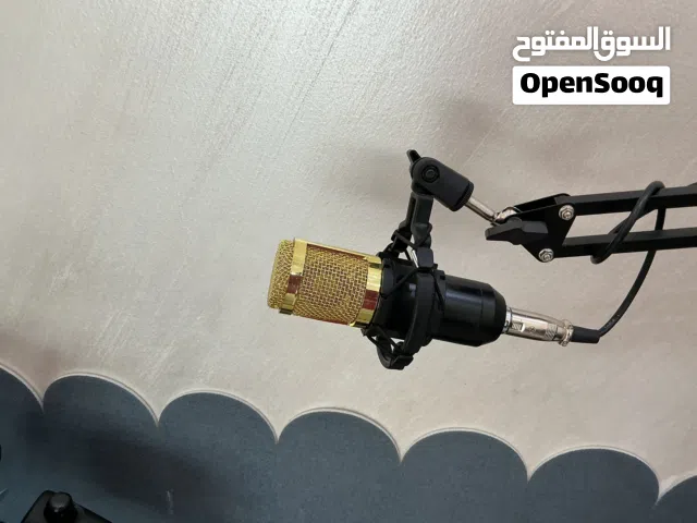 صوت فنان مايك لي البيع  130معه حامل المايك بس بدون 100