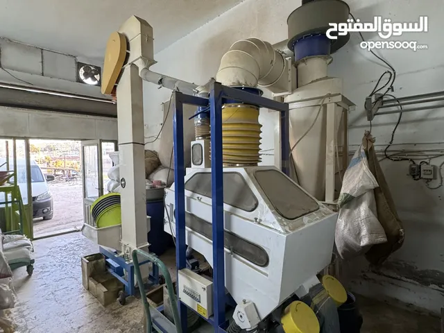 غرابيل ومعدات طحن حديثه للبيع