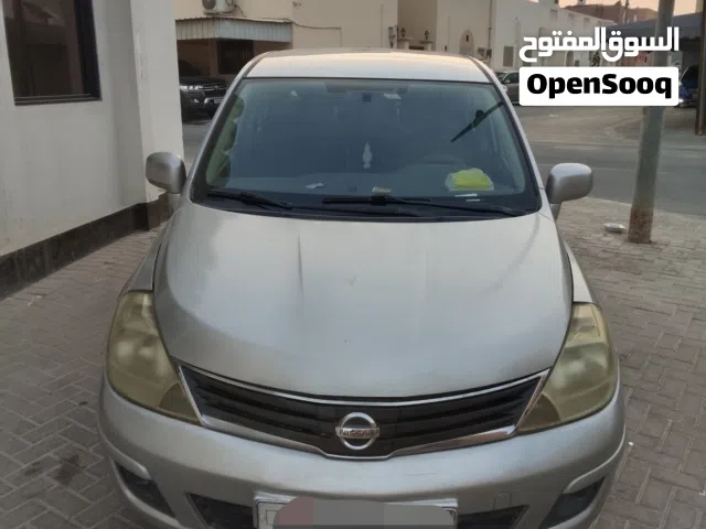 Nissan tiida 2011