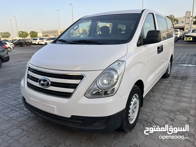 فان هيونداي H1 - خليجي - بترول - صبغ وكالة - بدون حوادث - بحالة الوكالة - استخدام خاص ونظيف