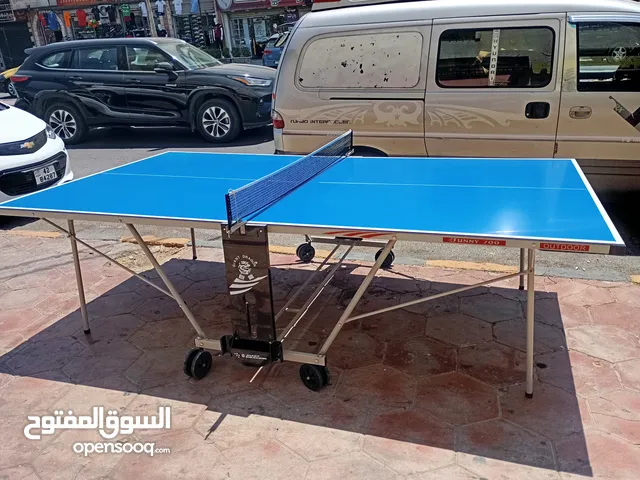 طاولة تنس بحال ممتازه جدا