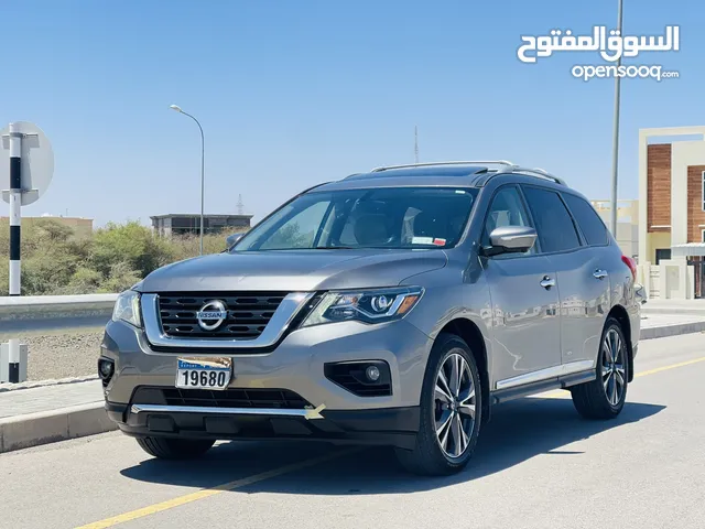 Nissan Pathfinder 2017 in Al Dakhiliya