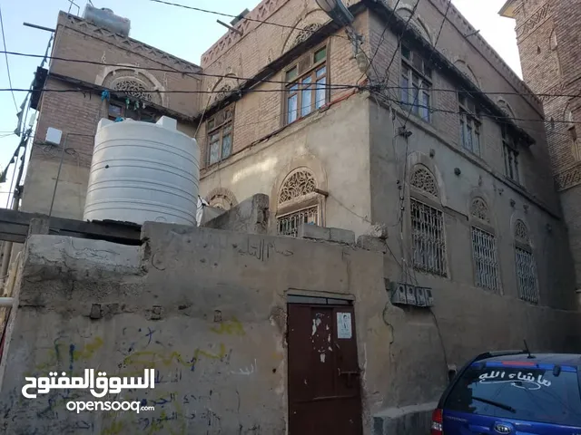 2m2 4 Bedrooms Townhouse for Sale in Sana'a Northern Hasbah neighborhood