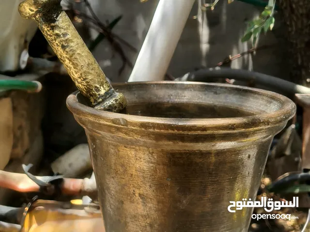 هاون يدوي كبير الحجم – ثقيل ومتين – حالة ممتازة