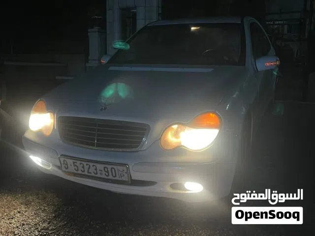 2004 مرسيدس بنز الفئة-C C 200