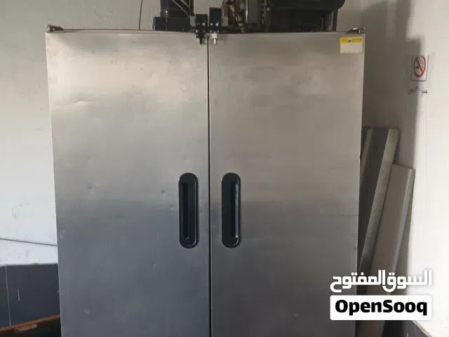 ثلاجه تبريد + فريزر ايطالي للبيع