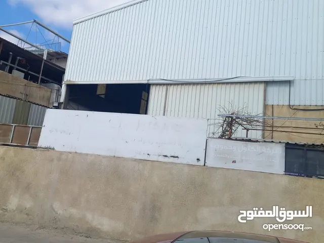 هناجر (مستودعان) على شارعين مستقلين للبيع