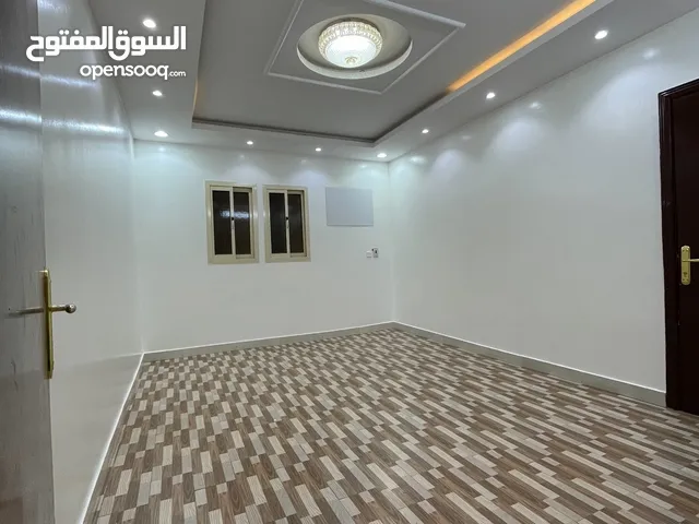 200 m2 4 Bedrooms Apartments for Rent in Al Riyadh Hai Al-Awali