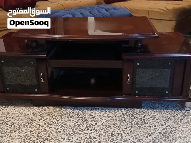 طاولة تلفزيون للبيع