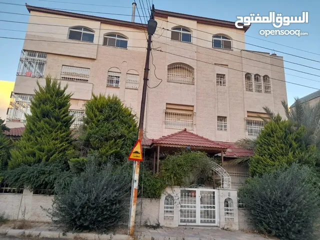 1000m2 3 Bedrooms Villa for Sale in Amman Khalda