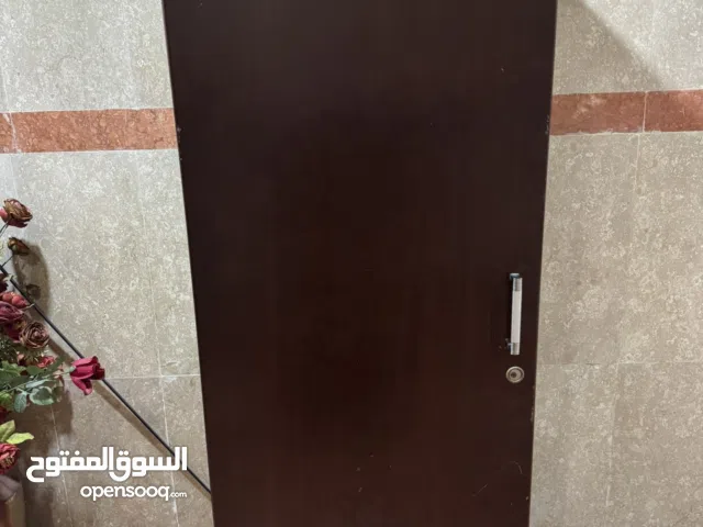 كبت تخزين ملابس