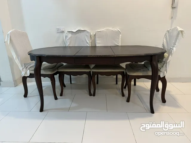 4 Seater Size-Adjustable Dining table for Sale (Bahrain wood)