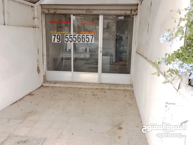 موقع في ام اذينه يصلح لانشاء مطعم او مني ماركت او صالون سيدات