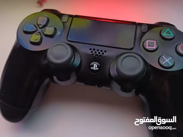 يد بلايستيشن 4 استعمال نظيف شهرين وخمسه ايام