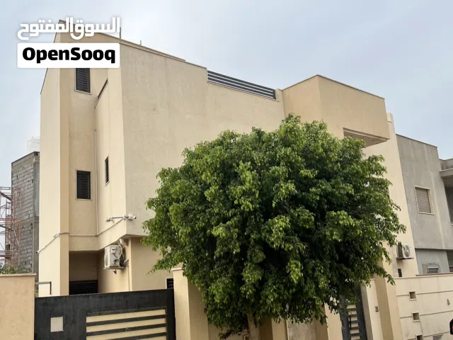 منزل دورين للبيع الدعوة الإسلامية بالقرب من مسجد الحسن والحسين