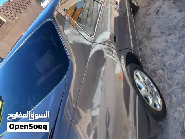 1999 تويوتا كامري LE