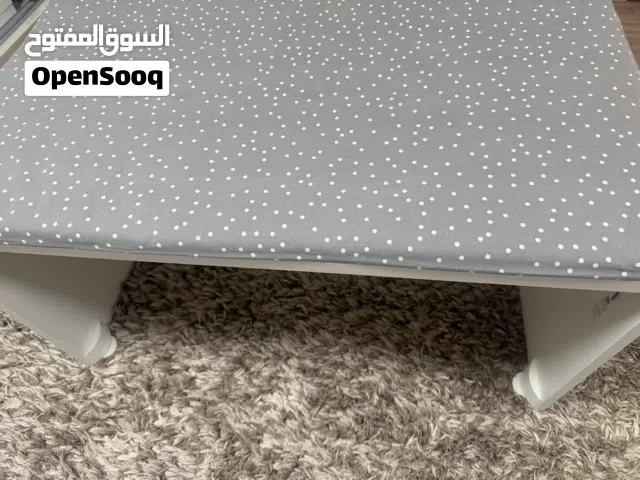 بينش ايكيا شبه جديد مع الكوشين