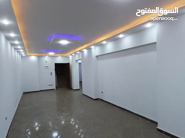 العصافرة بين البحر و عبد الناصر شارع مينا اغادير موازي 45