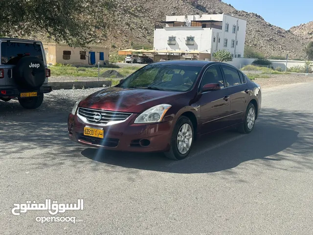 Used Nissan Altima in Al Dakhiliya