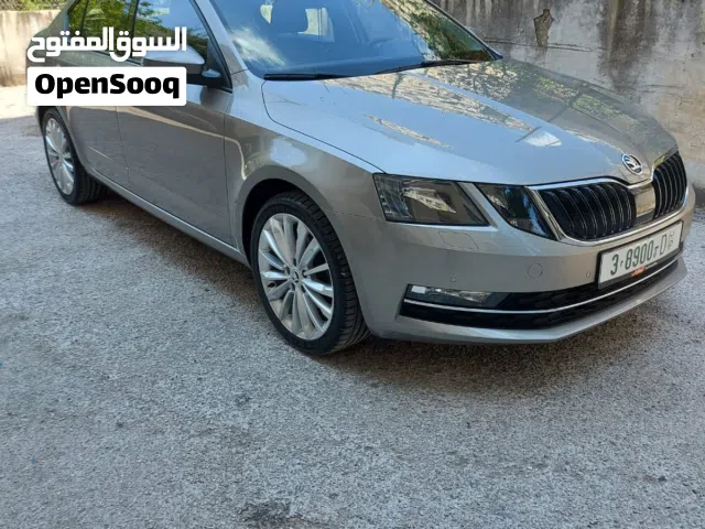 2018 سكودا اوكتافيا Standard