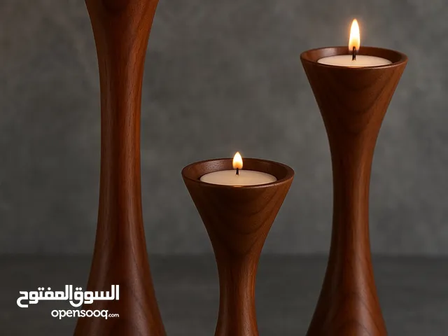 طقم شمعدانات خشبية فاخرة من خشب الموجنة – تصميم يدوي 3 قطع بأحجام مختلفة لديكور أنيق وممي