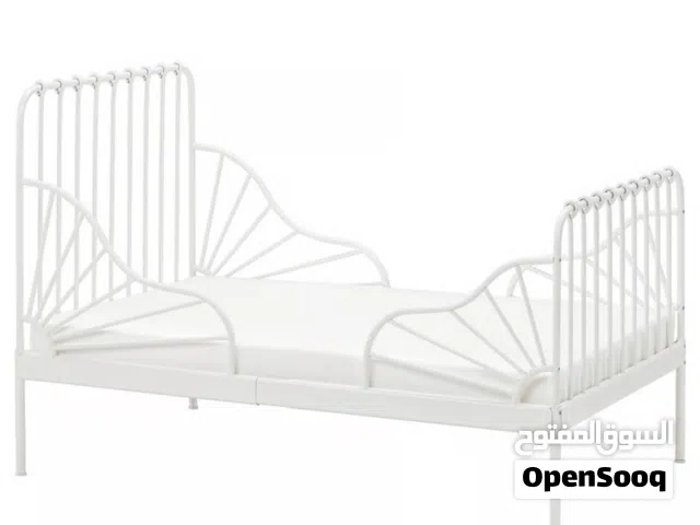 سرير اطفال قابل للتكبير