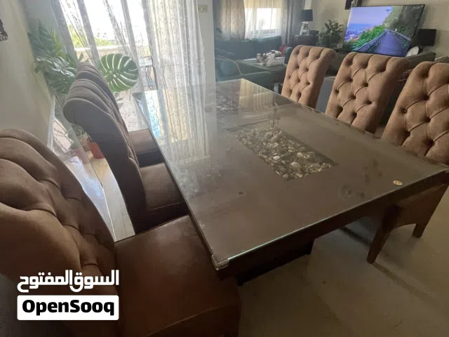 طاولة سفره مع بيرو كبير