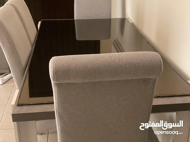طوله طعام للبيع شبه جديد من هوم بوكس