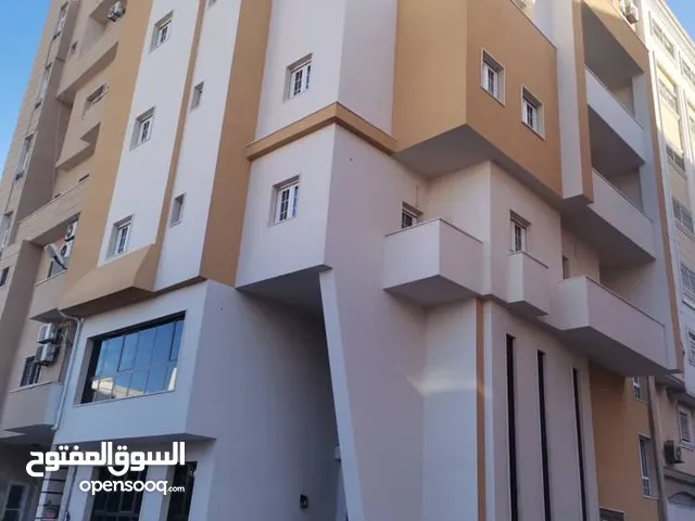 2500 m2 Complex for Sale in Tripoli Souq Al-Juma'a