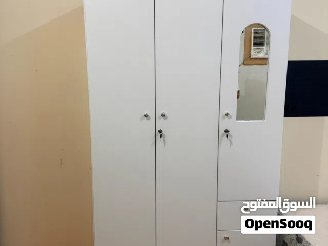 ملابس دولاب بابين.وتلاث باب جديد.توصيل.مجانا