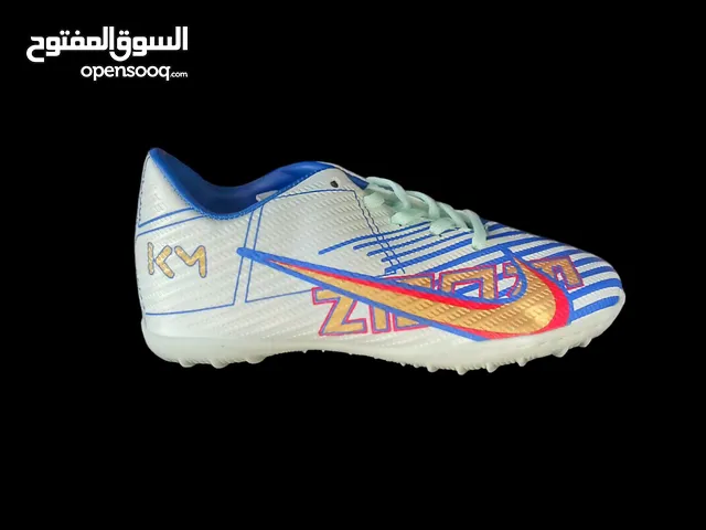 حذاء ولادي رياضي