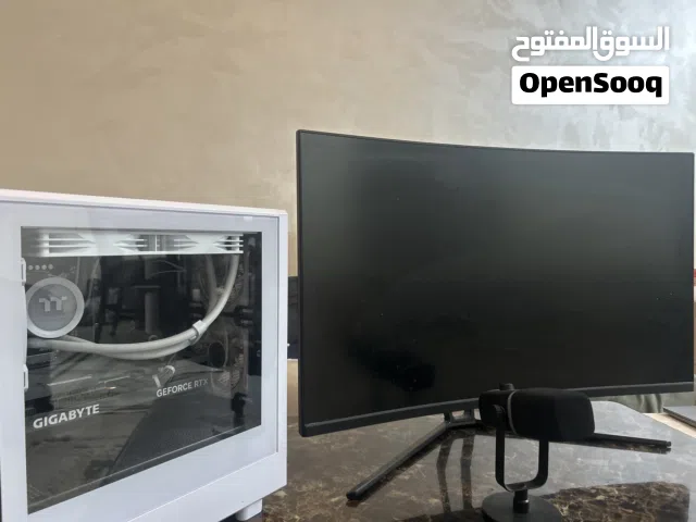 تجميعه قيمنق كامله للبيع مع مايك و شاشه 32بوصله