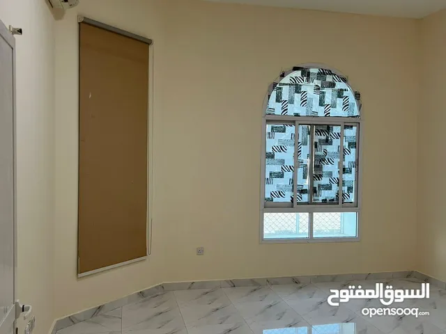 40 m2 Studio Apartments for Rent in Al Ain Al Markhaniya