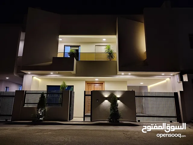 465 m2 4 Bedrooms Villa for Sale in Tripoli Al-Serraj