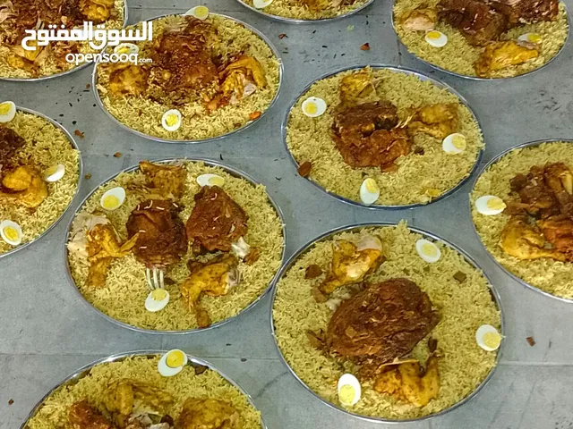 بحت عن عمل طباخ يمني