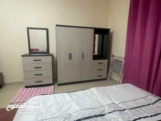 استديو اول ساكن فرش مرتب وجديد
