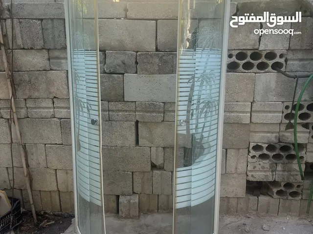 بكادوش زجاج للحمامات