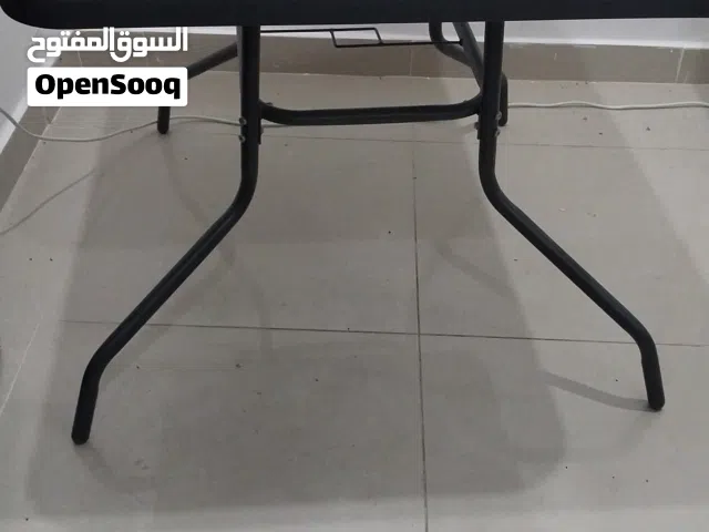 طاولة طعام خارجية كامله