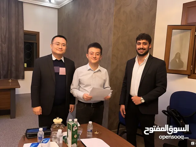 مترجم فوري محترف عربي - انجليزي خبرة 5 سنوات A professional interpreter and translator