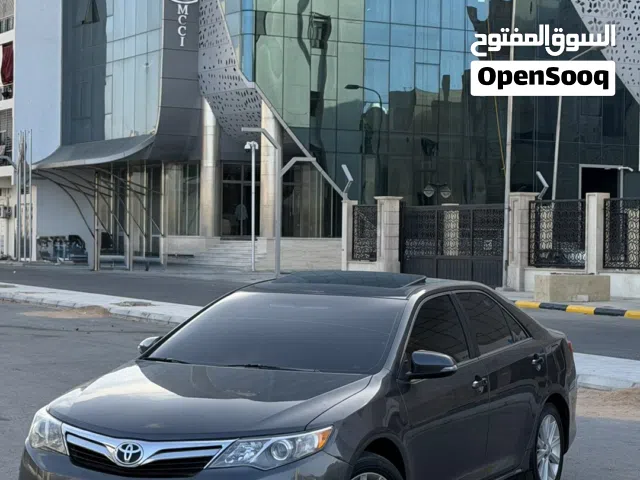 2014 تويوتا كامري XLE