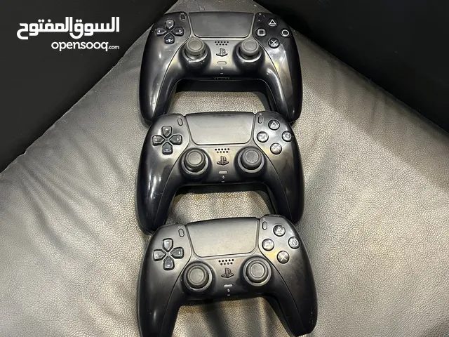 ثلاث أيدين بلايستيشن 5 اصلي شبه جديد